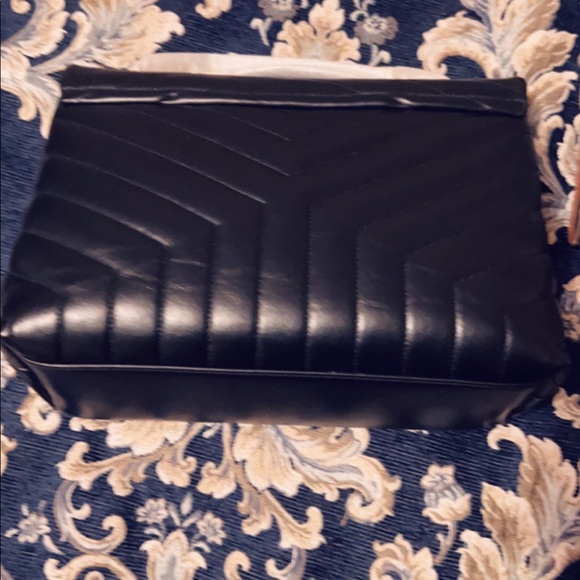 Authentic new Saint Lauren Loulou bag - Picture 5 of 11